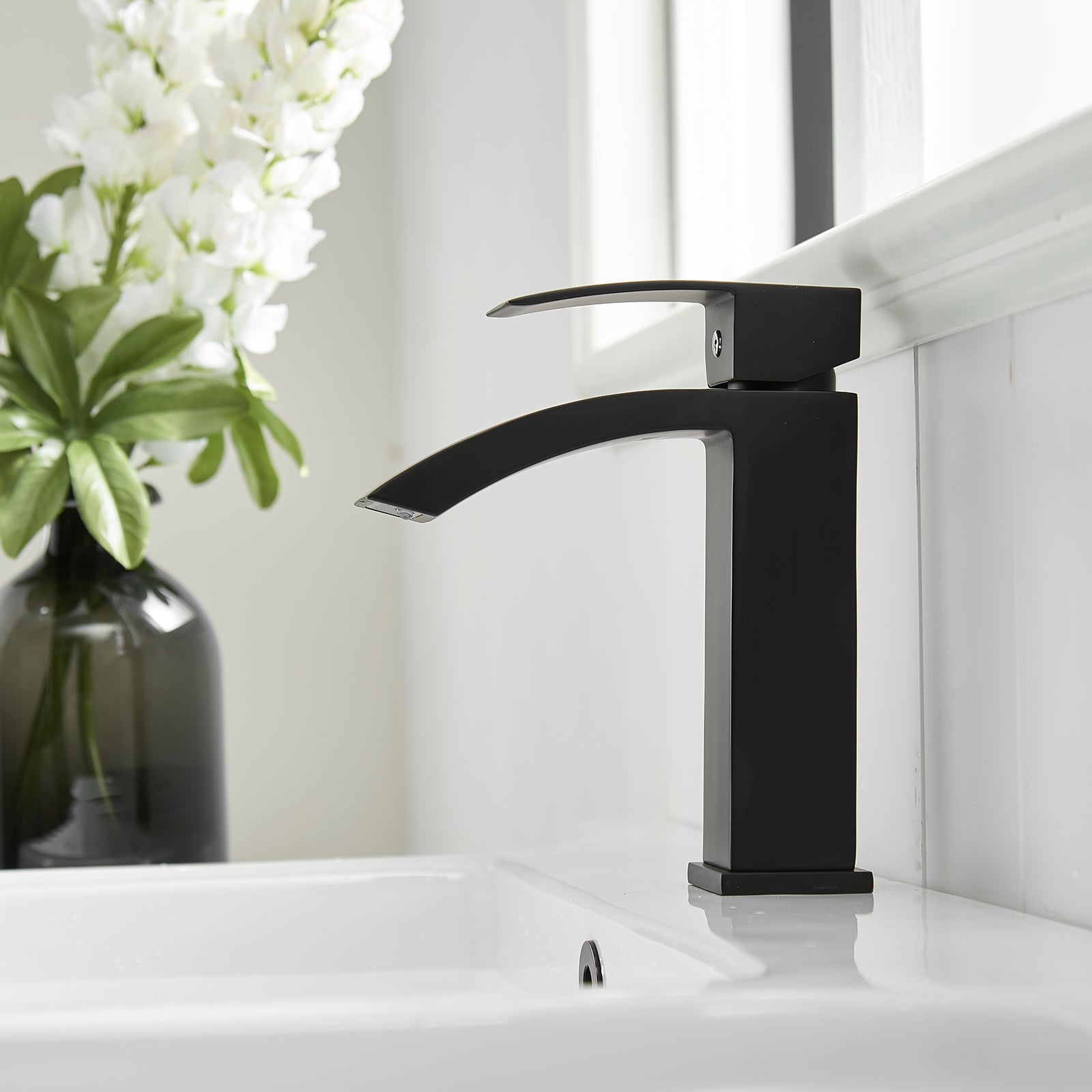 Bathroom Faucet Brushed Black Modern Single Handle Vanity