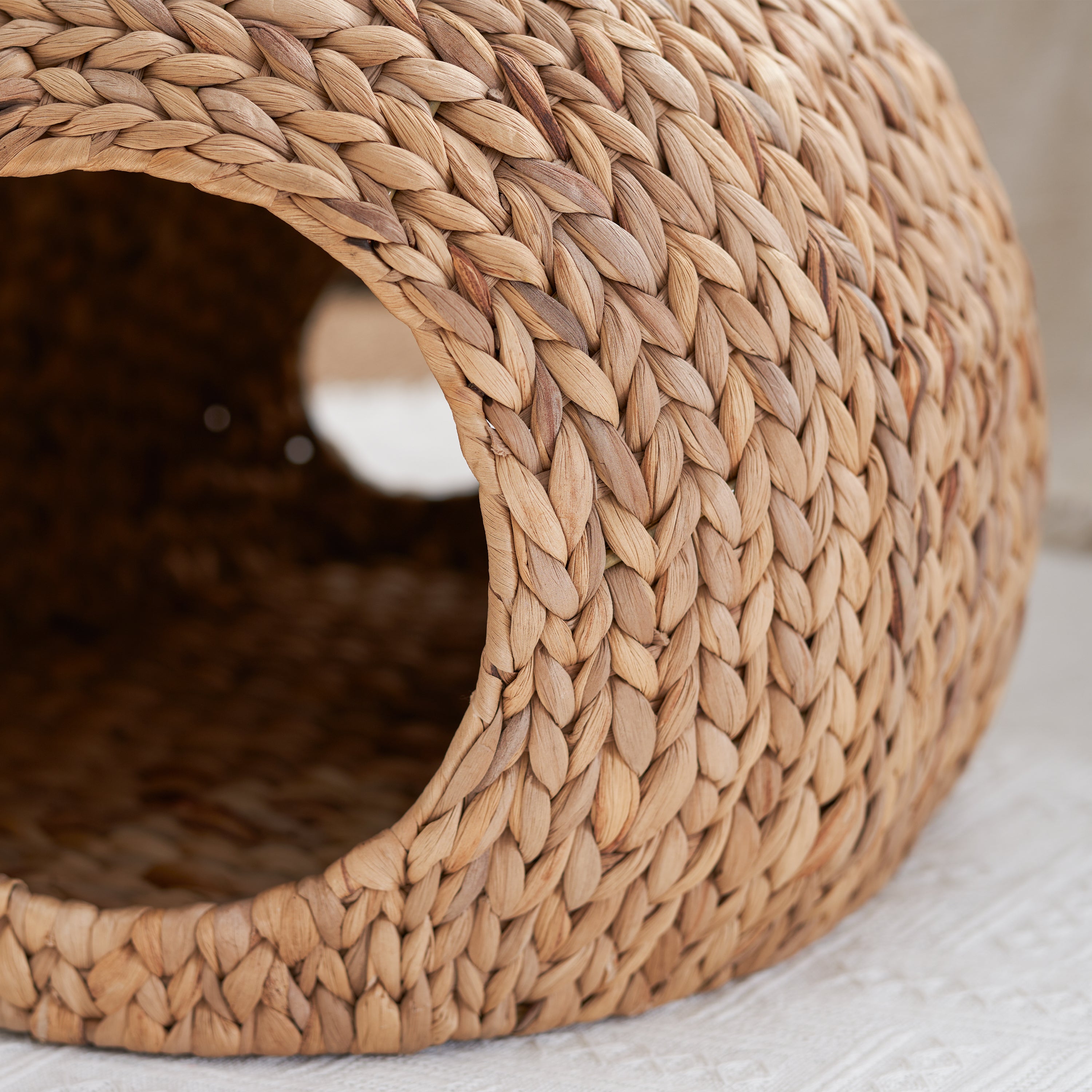 Woven Wicker Round Cat Bed Cave with Handles - 18"x18"x18"