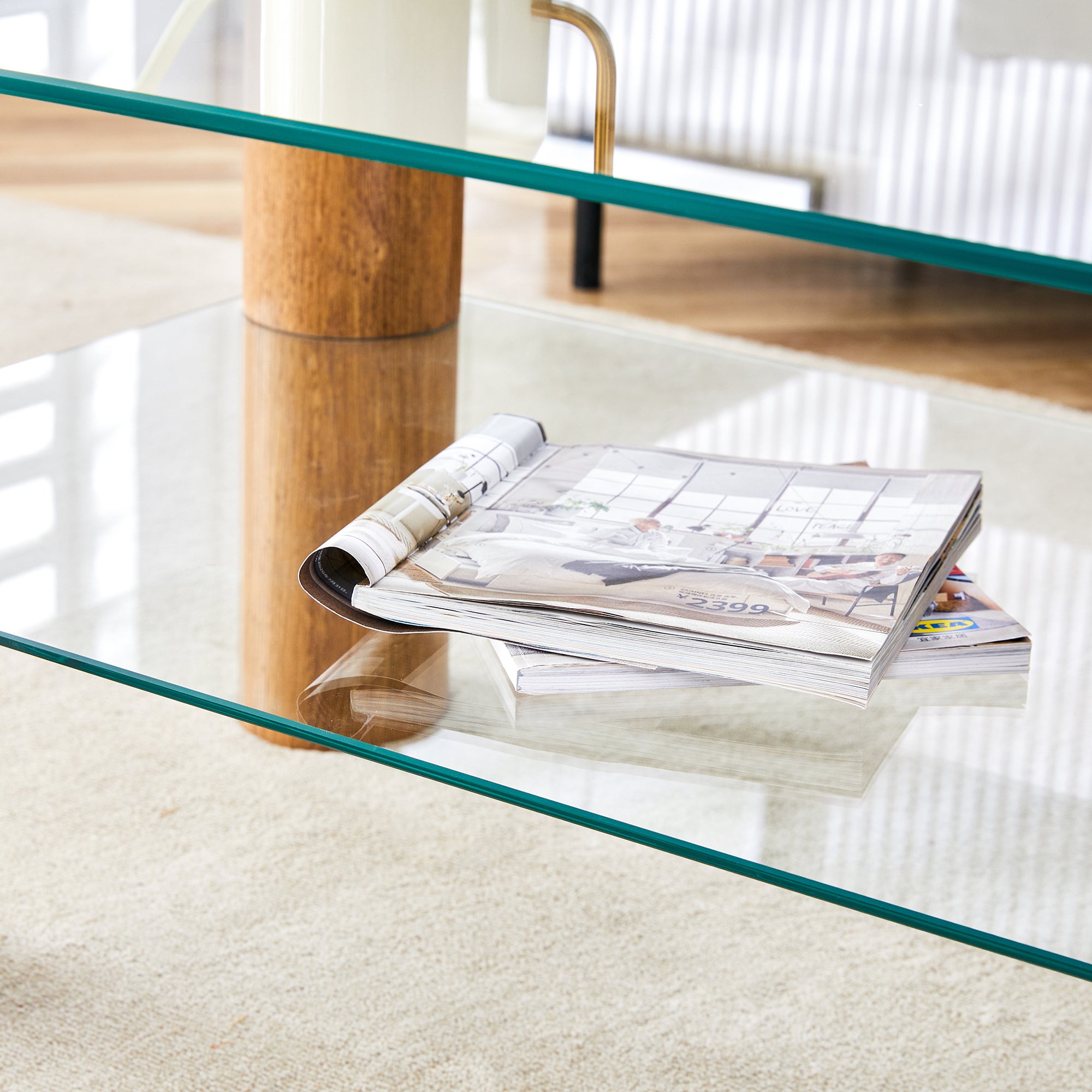 Minimalist and Modern Double-Layer Transparent Tempered Glass Coffee Table and Coffee Table