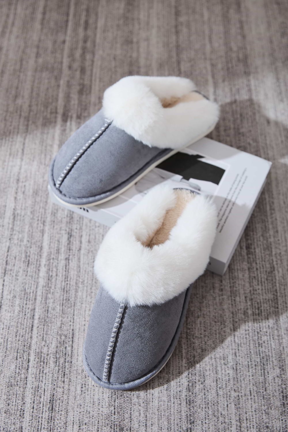 Cozy Faux Fur Round Toe Slippers