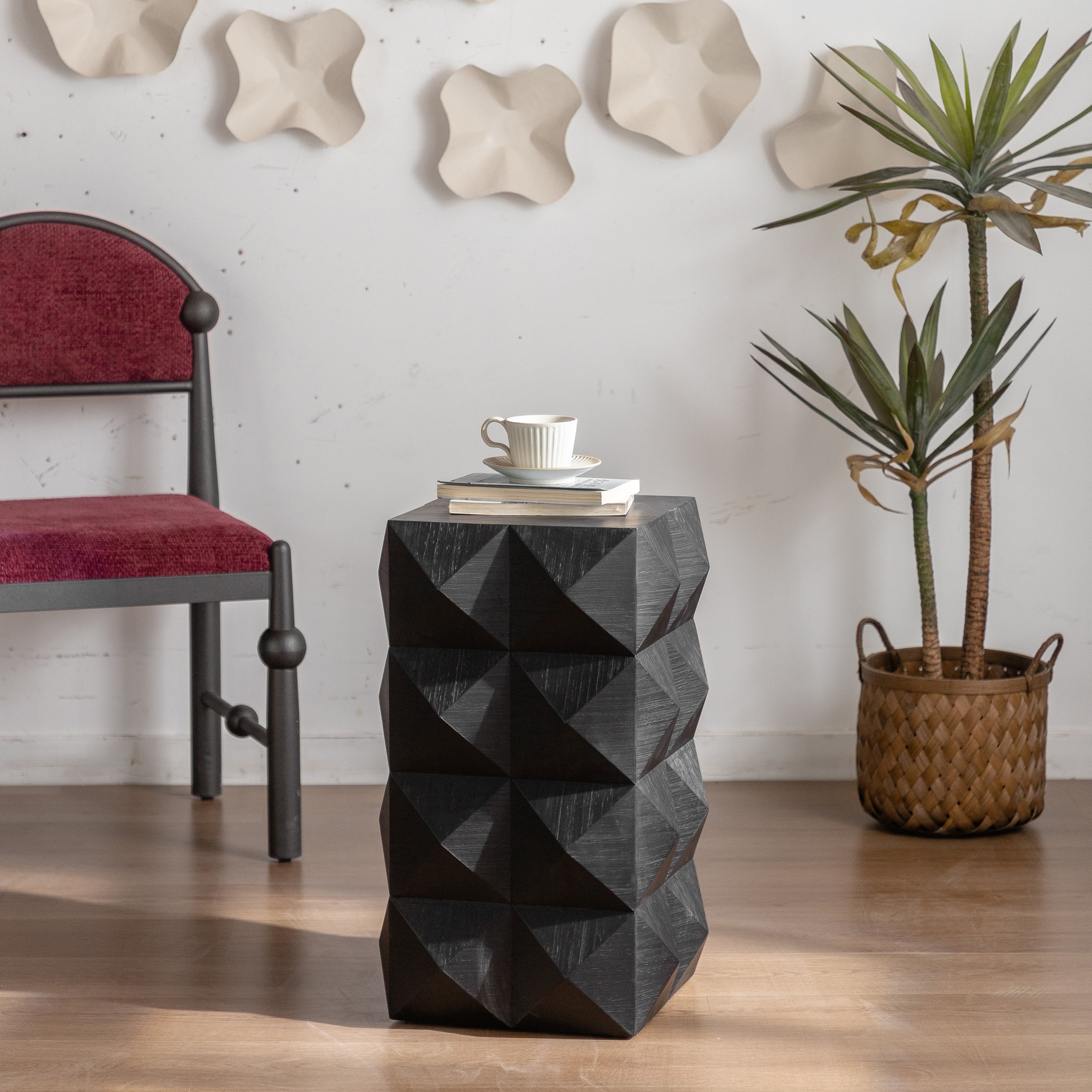 Three-dimensional Embossed Pattern Design Retro Side Table Retro - Black