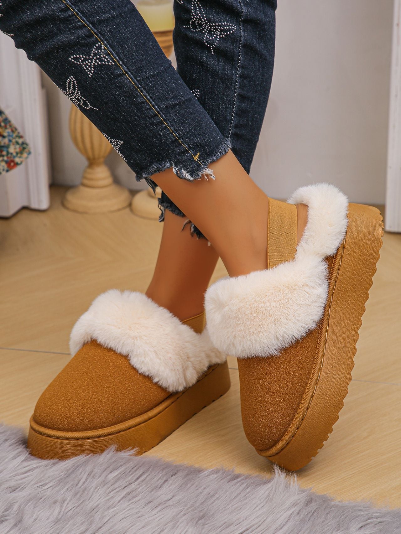 Cozy Faux Fur Round Toe Platform Slippers