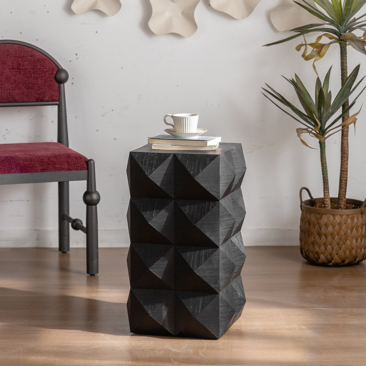 Three-dimensional Embossed Pattern Design Retro Side Table Retro - Black