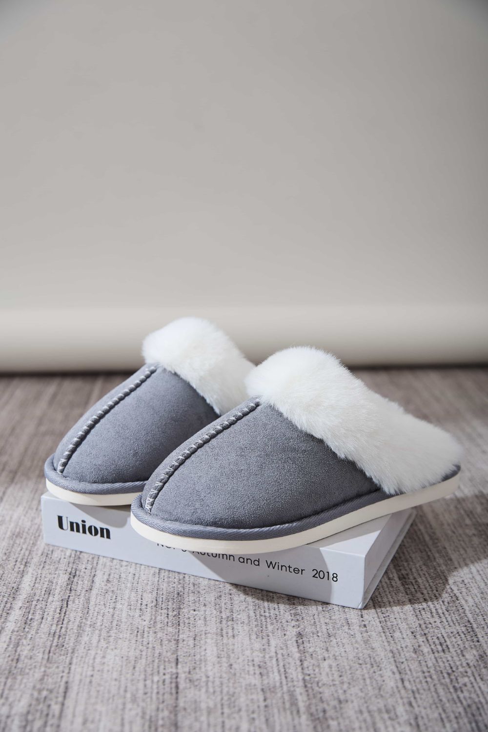 Cozy Faux Fur Round Toe Slippers