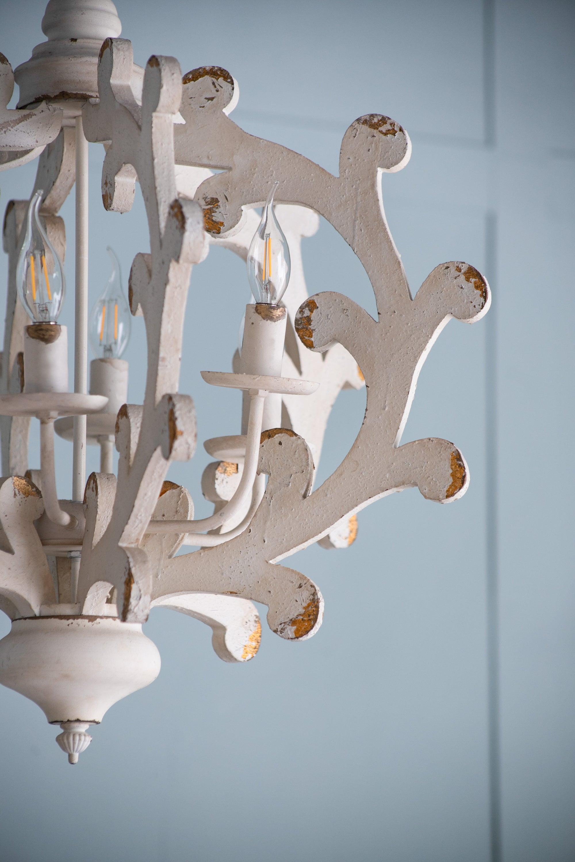 Country-Style Chandelier 6-Light Wood Chandelier - White