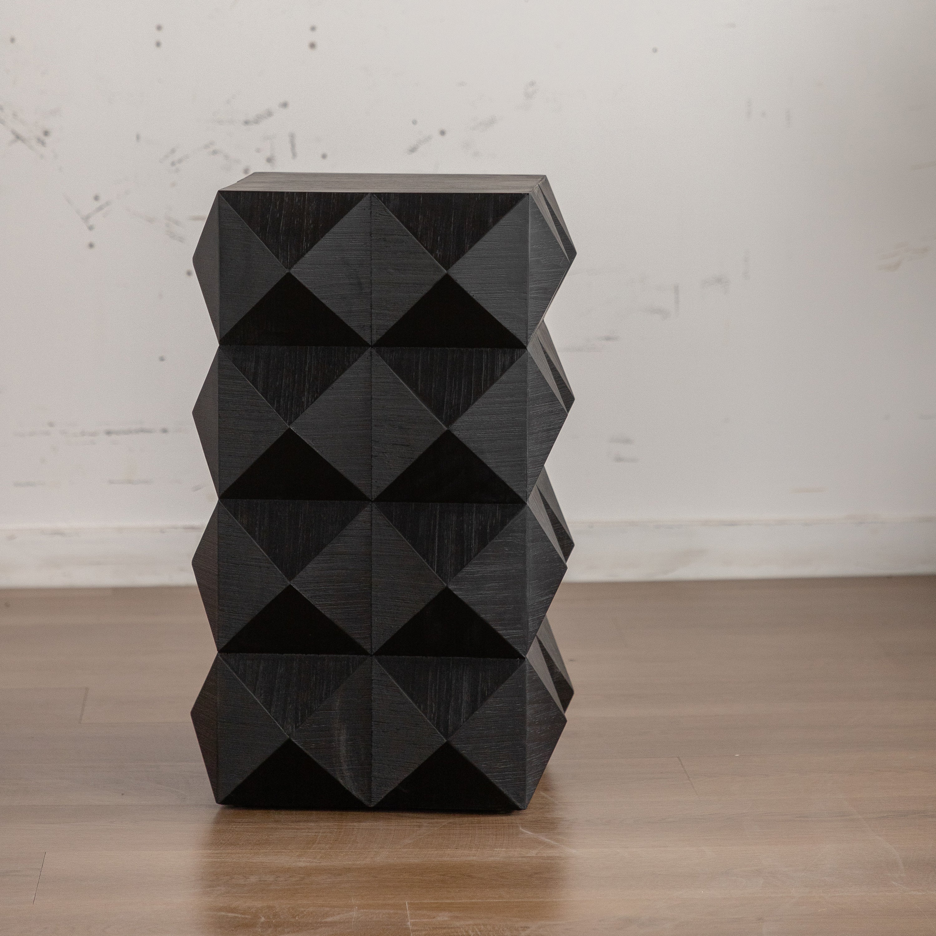 Three-dimensional Embossed Pattern Design Retro Side Table Retro - Black