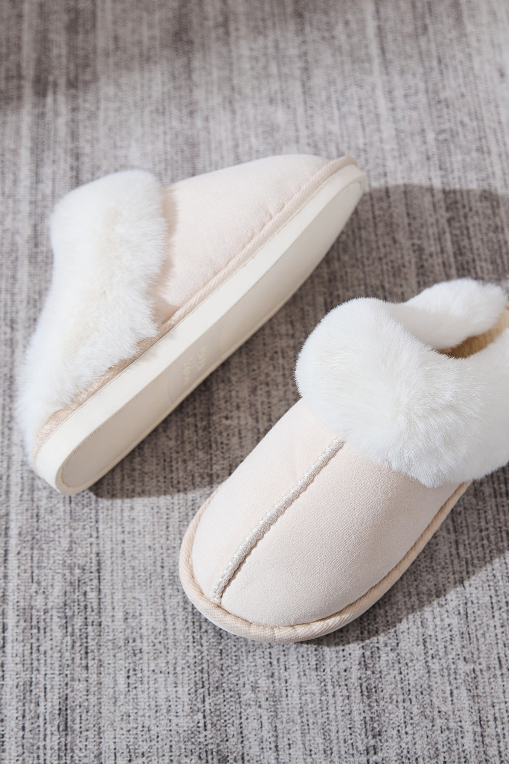 Cozy Faux Fur Round Toe Slippers