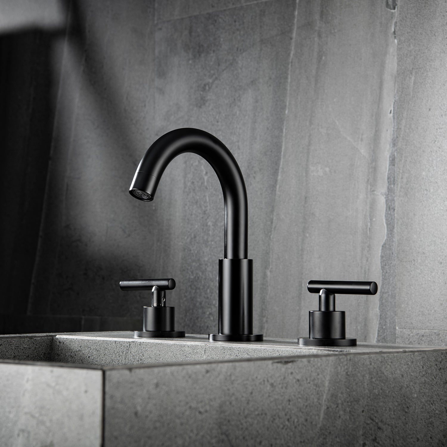 Circle-Shaped 3-piece Basin Faucet