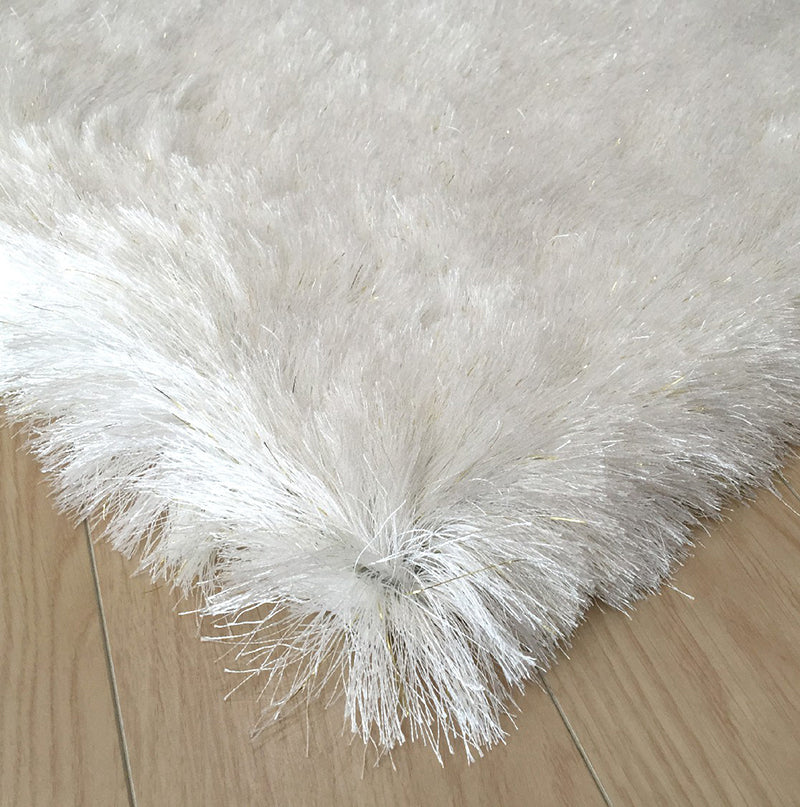 "Fancy Shaggy" Hand Tufted Area Rug 60''x 84''- White