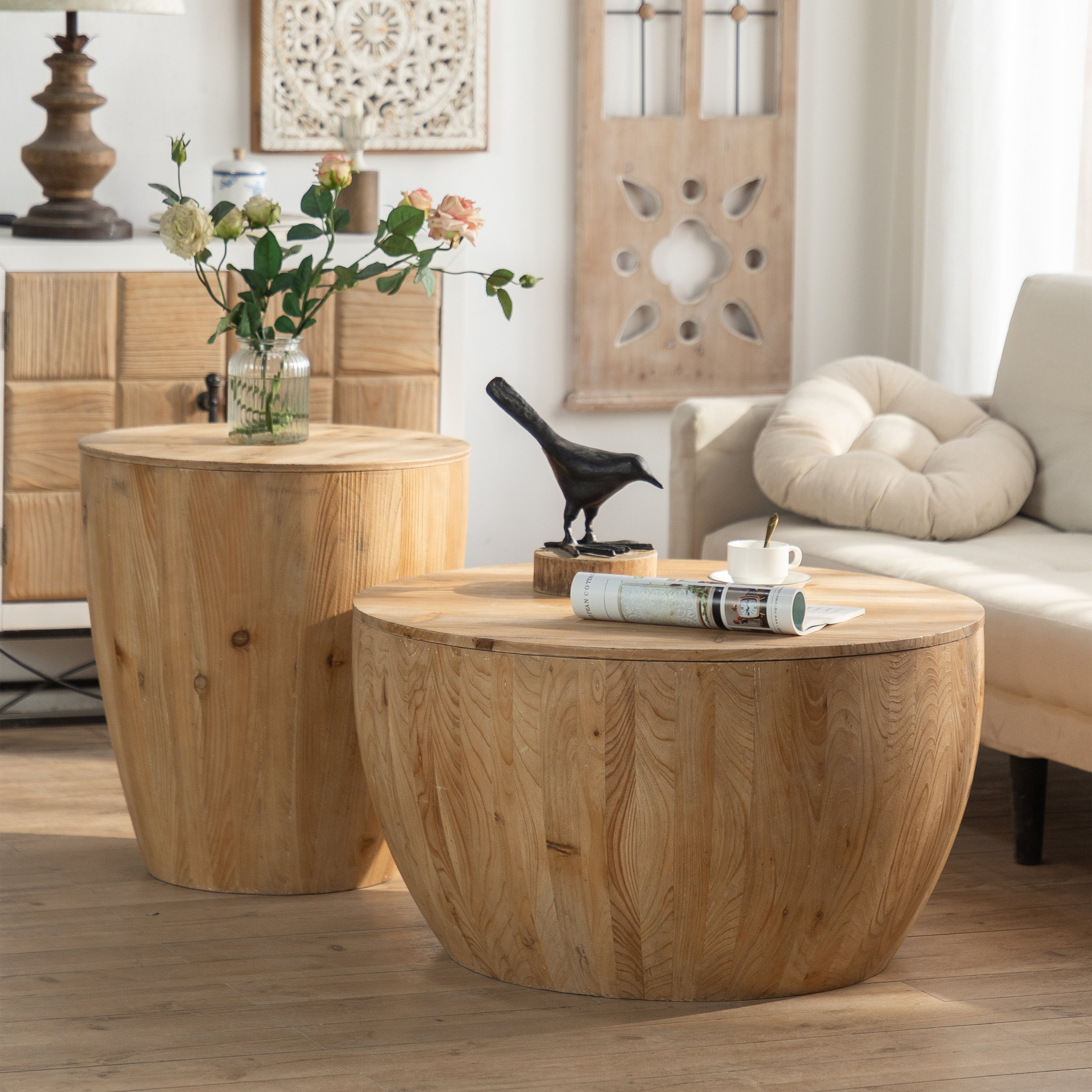 Centre storage coffee table