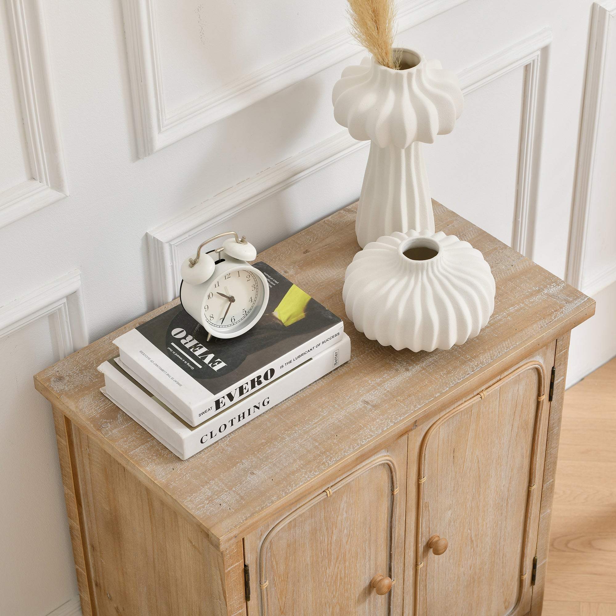 Accent Storage Cabinet Retro Wooden with 2 Doors and Shelves