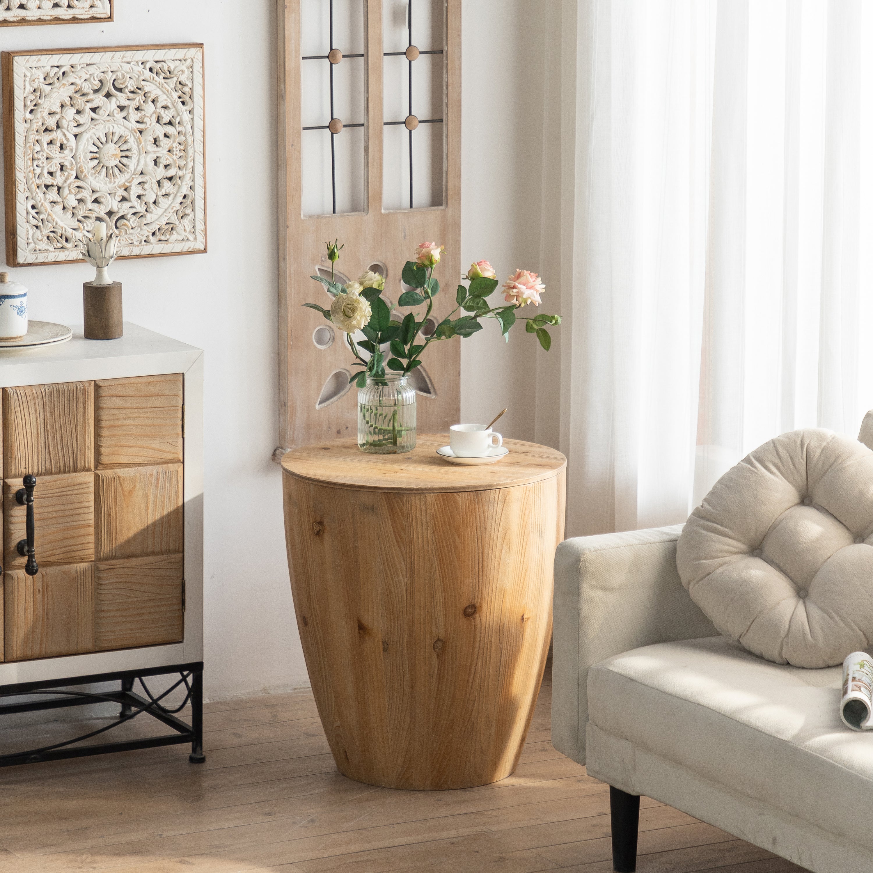 Bucket-shaped coffee table