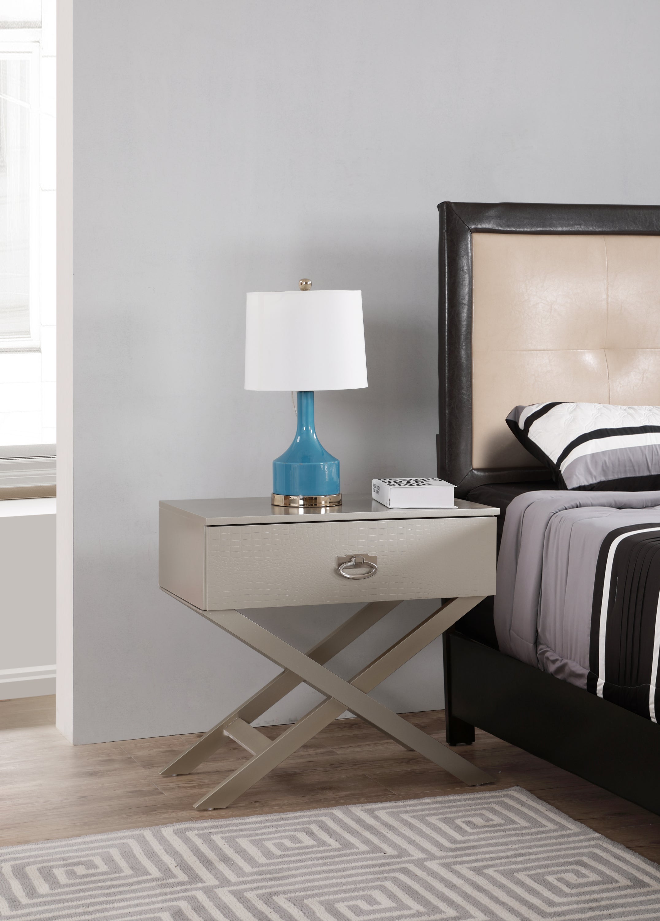 Glory Furniture Nightstand - Silver Champagne